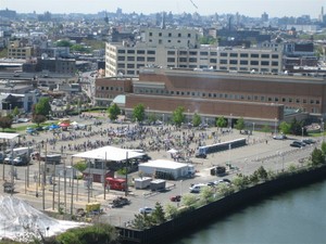 Looking down at the second rest break from the Queensboro Bridge