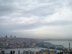 Istanbul is a gorgeous city with views a plenty - this shot is from the S�leymaniye Camii, the largest mosque in all Istanbul, looking across the Golden Horn to Beyoglu.  The skies have been pretty grey here with a fair amount of rain, which gives everything a temperate winter atmosphere.  It is sort of like San Francisco in that respect.  Dang, why didn't anyone tell me Istanbul would be this great?  Don't worry, I forgive you all.  (1-25-05)